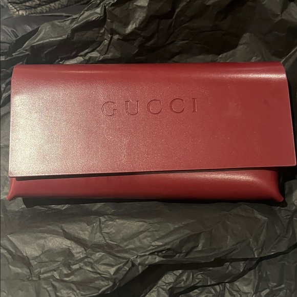 Gucci Women's Sunglasses with Gold Frame - Picture 4 of 7